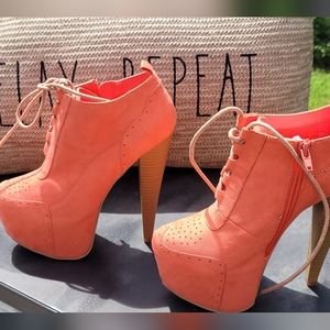 Qupid Coral suede platform bootie